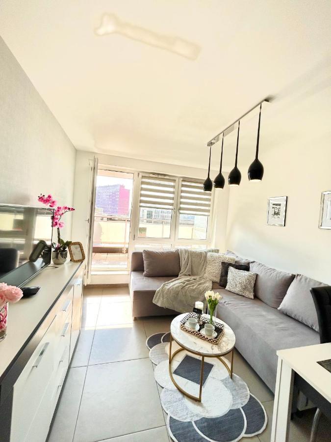 ז'שוב Downtown Apartments Family&Friends מראה חיצוני תמונה