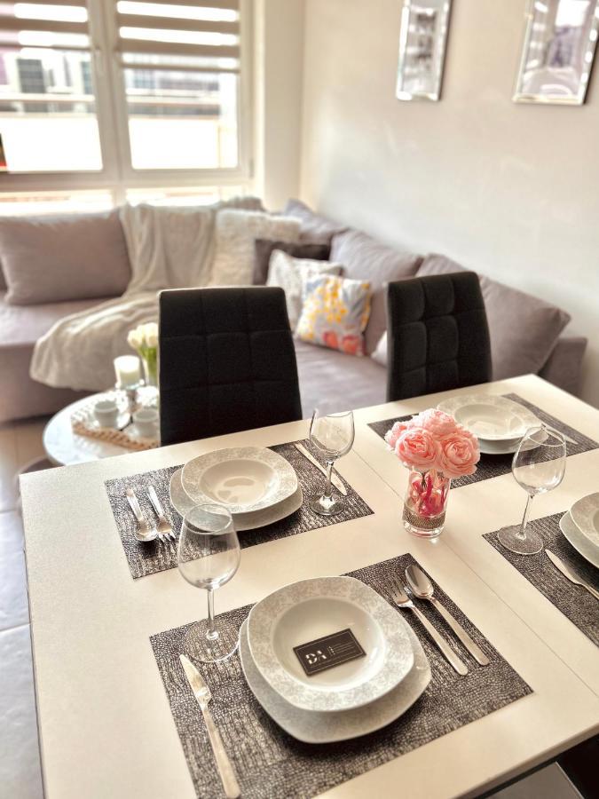 ז'שוב Downtown Apartments Family&Friends מראה חיצוני תמונה