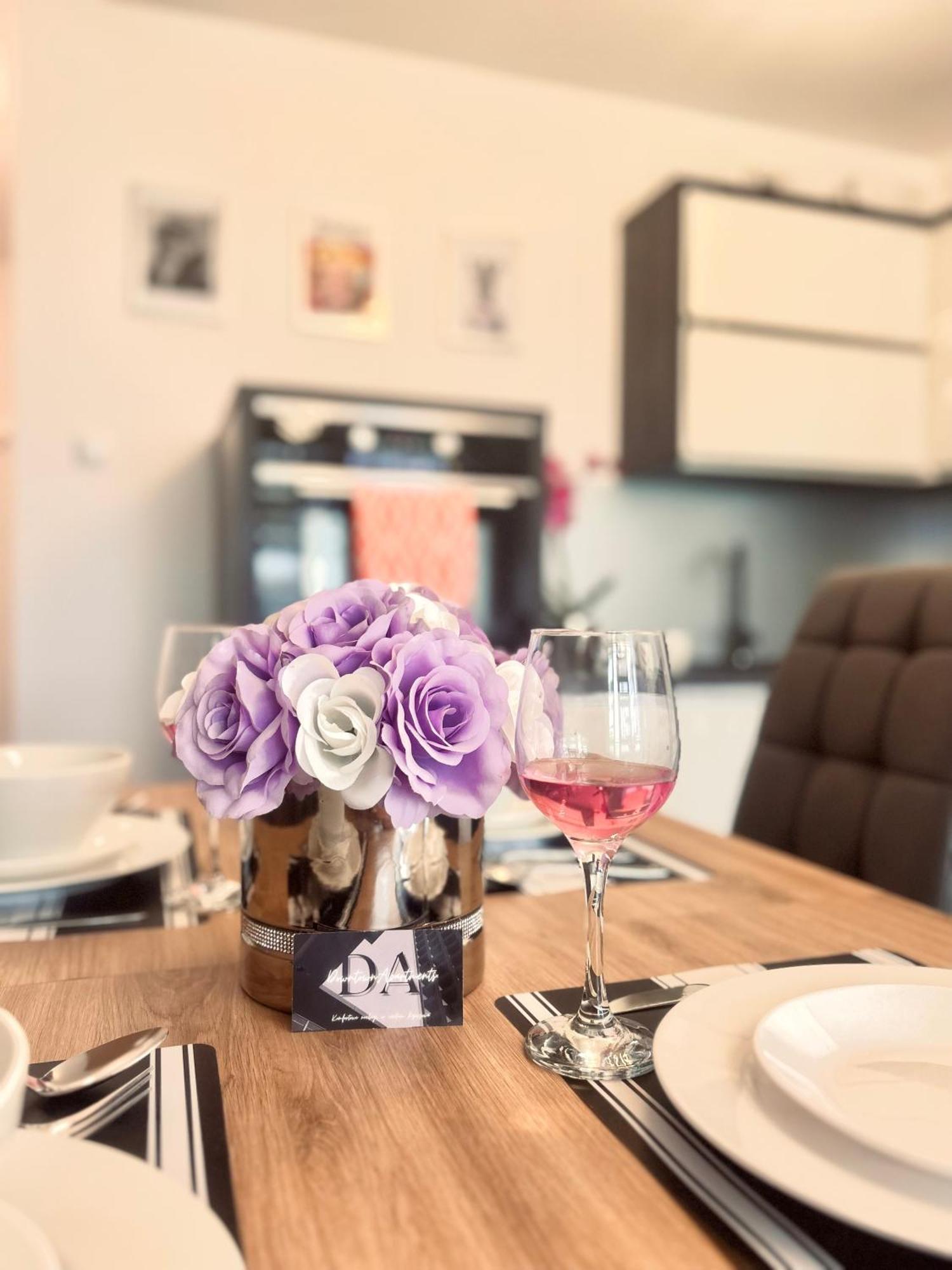 ז'שוב Downtown Apartments Family&Friends מראה חיצוני תמונה