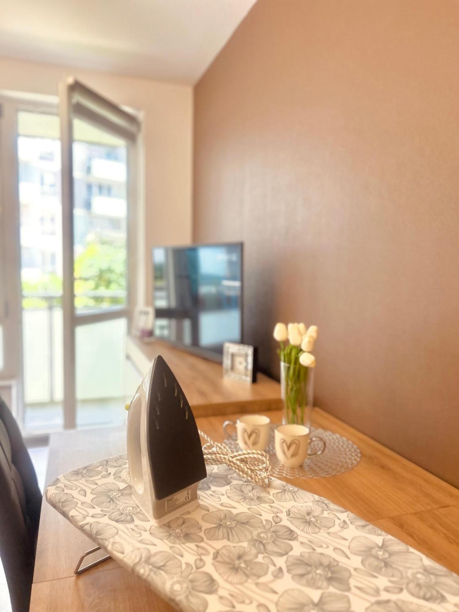 ז'שוב Downtown Apartments Family&Friends מראה חיצוני תמונה