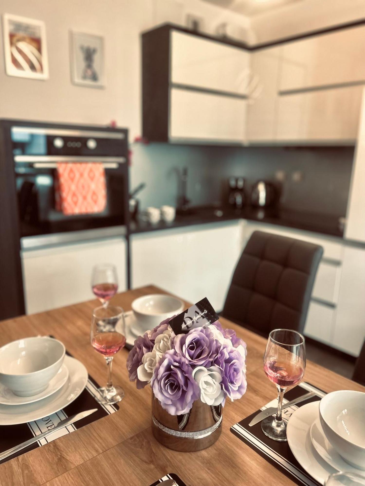 ז'שוב Downtown Apartments Family&Friends מראה חיצוני תמונה